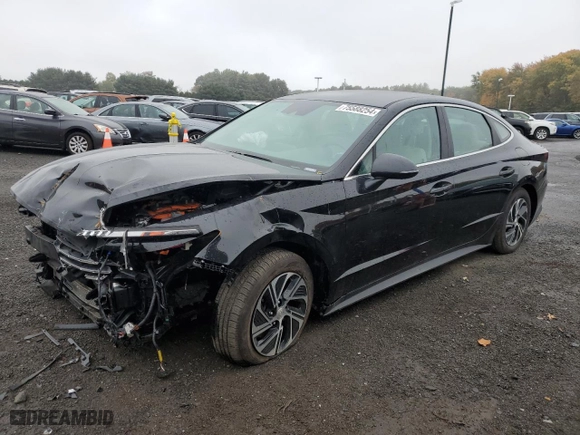 2021 Hyundai Sonata Hybrid Blue with VIN KMHL24JJ6MA035076, listed as a Copart auction lot 75588254 with 41,721 mi miles and Salvage Title. Bid and sale history available at carsss.com. Image 1.