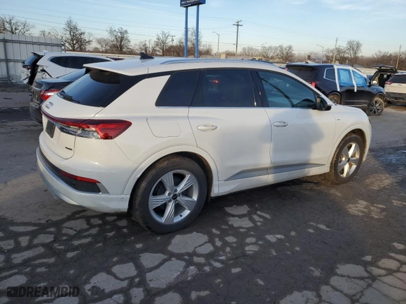 2024 Audi Q4 e-tron Premium Plus with VIN WA1LUBFZ2RP041862, listed as a Copart auction lot 44298765 with 2,405 mi miles and Salvage Title. Bid and sale history available at carsss.com. Image 3.