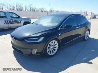 2017 Tesla Model X 90D with VIN 5YJXCAE28HF059140, listed as a IAAI auction lot 41648518 with 1 mi miles. Bid and sale history available at carsss.com. Image 18.
