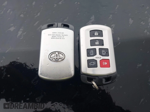 2011 Toyota Sienna XLE AAS with VIN 5TDYK3DC3BS004241, listed as a IAAI auction lot 41732296 with 173,527 mi miles and . Bid and sale history available at DreamBid. Image 11.