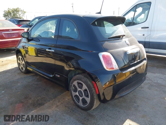 2016 FIAT 500e z VIN 3C3CFFGE7GT125711, wystawiony jako IAAI lot #42370895 z przebiegiem 26 278 mil mil oraz . Historia ofert i sprzedaży dostępna na DreamBid. Obrazek 3.