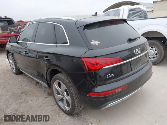 2021 Audi Q5 Premium Plus with VIN WA1BAAFY5M2065794, listed as a IAAI auction lot 41504108 with 47,085 mi miles. Bid and sale history available at carsss.com. Image 3.
