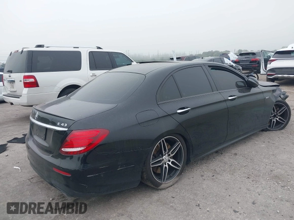 2018 Mercedes-Benz E-Class AMG E 43 with VIN WDDZF6EB3JA443828, listed as a IAAI auction lot 41877082 with 95,651 mi miles. Bid and sale history available at carsss.com. Image 4.