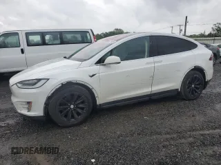 2017 Tesla Model X 90D z VIN 5YJXCAE29HF045697, wystawiony jako Copart lot #56215485 z przebiegiem 168 465 mil mil oraz Szkoda całkowita • Salvage title. Historia ofert i sprzedaży dostępna na DreamBid. Obrazek 1.