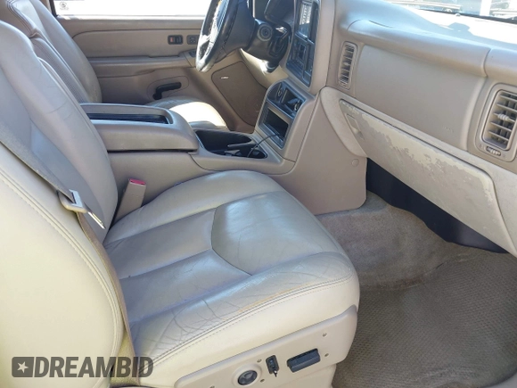 2005 GMC Yukon SLT with VIN 1GKEC13Z15R217223, listed as a IAAI auction lot 42177280 with 257,840 mi miles. Bid and sale history available at carsss.com. Image 5.