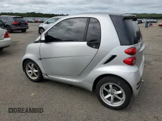 2011 Smart fortwo Pure with VIN WMEEJ3BA6BK449704, listed as a Copart auction lot 69454434 with Not Provided miles and Clean Title. Bid and sale history available at DreamBid. Image 2.