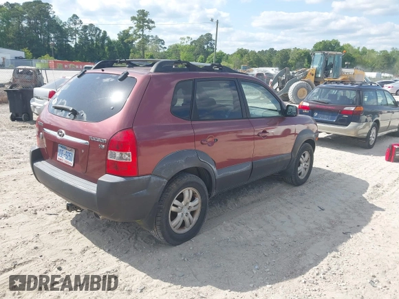 2007 Hyundai Tucson SE with VIN KM8JN12DX7U576110, listed as a IAAI auction lot 42068434 with 147,851 mi miles. Bid and sale history available at carsss.com. Image 4.