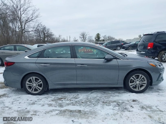 2019 Hyundai Sonata Sport with VIN 5NPE34AF2KH816737, listed as a IAAI auction lot 41631823 with 31,207 mi miles. Bid and sale history available at carsss.com. Image 14.