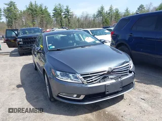 2014 Volkswagen CC Lux with VIN WVWRP7AN7EE501483, listed as a IAAI auction lot 42090985 with 121,737 mi miles. Bid and sale history available at carsss.com. Image 12.