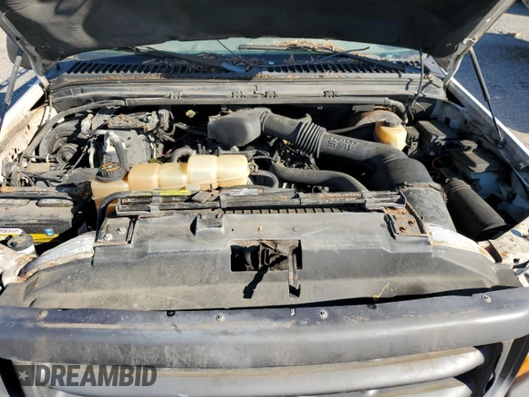 2001 Ford Super Duty F-250 XL with VIN 1FTNX21L31EC32313, listed as a Copart auction lot 68481624 with 131,581 mi miles and Clean Title. Bid and sale history available at carsss.com. Image 11.