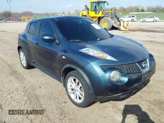 2012 Nissan Juke SL with VIN JN8AF5MV1CT108916, listed as a IAAI auction lot 42007992 with 190,045 mi miles. Bid and sale history available at carsss.com. Image 1.