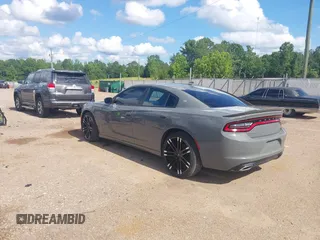 2017 Dodge Charger SXT z VIN 2C3CDXHG4HH523450, wystawiony jako IAAI lot #42385047 z przebiegiem 162 302 mil mil oraz . Historia ofert i sprzedaży dostępna na DreamBid. Obrazek 3.