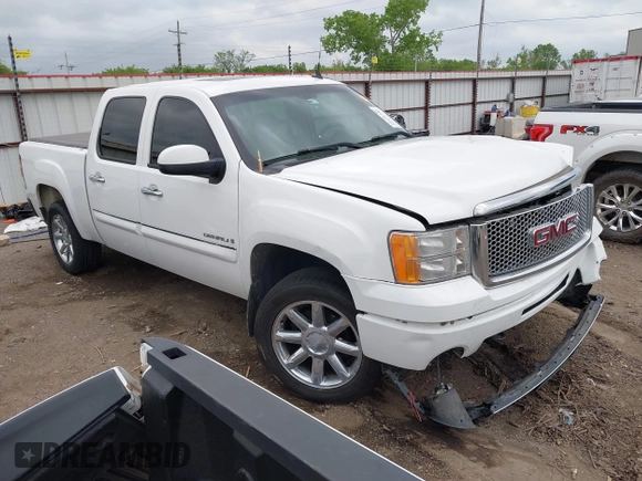 2008 GMC Sierra Denali z VIN 2GTEK638381328517, wystawiony jako IAAI lot #42074746 z przebiegiem 193 833 mil mil oraz . Historia ofert i sprzedaży dostępna na DreamBid. Obrazek 1.
