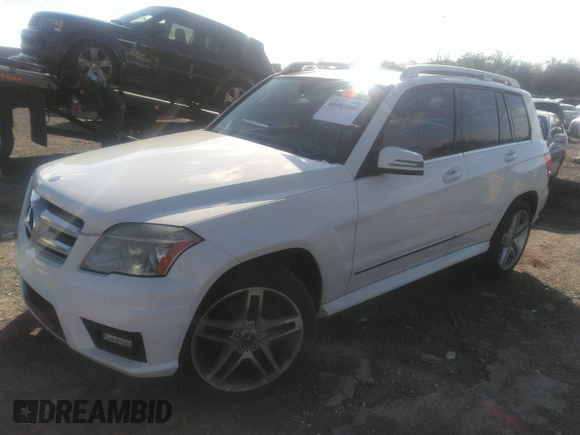 2010 Mercedes-Benz GLK GLK 350 with VIN WDCGG8HB5AF505748, listed as a IAAI auction lot 40982801 with 172,371 mi miles. Bid and sale history available at carsss.com. Image 2.