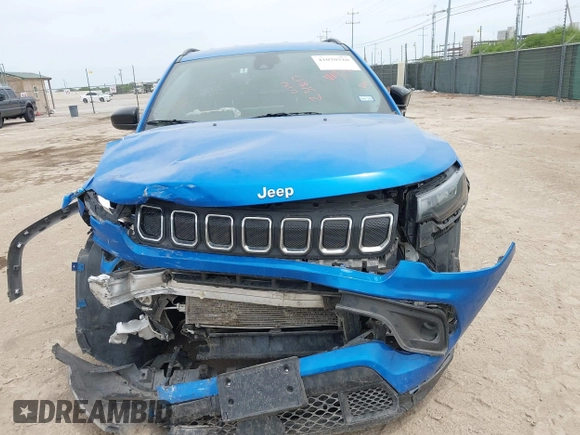 2022 Jeep Compass Latitude with VIN 3C4NJDBB3NT231817, listed as a IAAI auction lot 42070320 with 44,804 mi miles and . Bid and sale history available at DreamBid. Image 12.