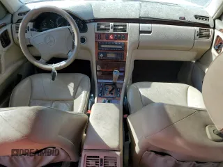 1999 Mercedes-Benz E-Class with VIN WDBJF65H6XA762532, listed as a Copart auction lot 79925364 with 196,487 mi miles and Salvage Title. Bid and sale history available at carsss.com. Image 8.