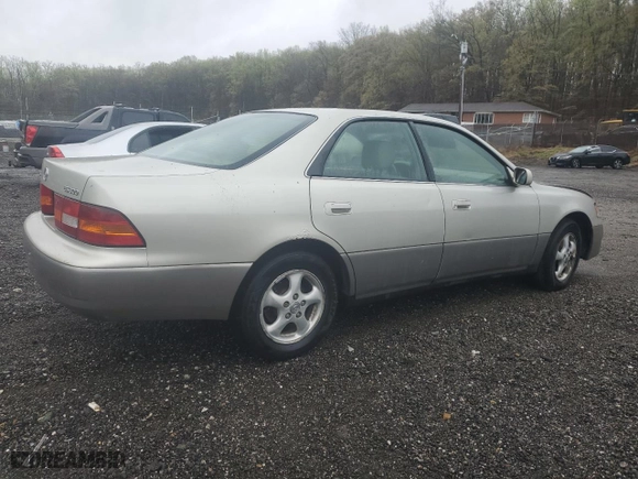 1998 Lexus ES 300 Luxury Sport Sdn with VIN JT8BF28G2W0101908, listed as a Copart auction lot 51781115 with 196,667 mi miles and Salvage Title. Bid and sale history available at carsss.com. Image 3.