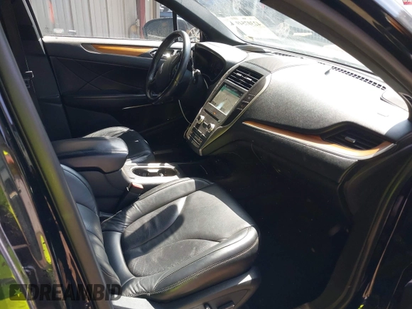 2018 Lincoln MKC Select with VIN 5LMCJ2D93JUL03548, listed as a IAAI auction lot 42307549 with 138,423 mi miles and . Bid and sale history available at DreamBid. Image 5.