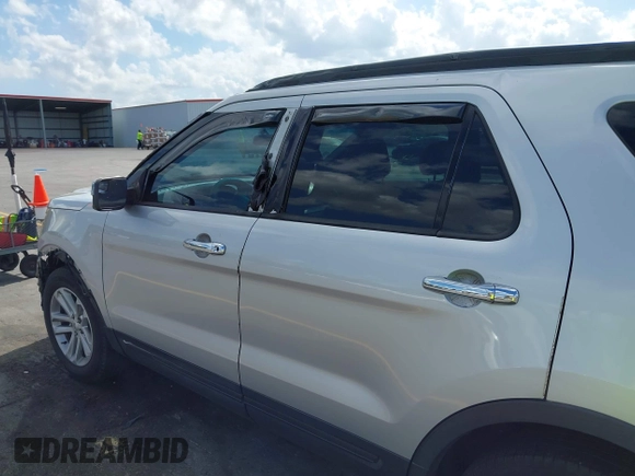 2016 Ford Explorer with VIN 1FM5K7BH9GGB39066, listed as a IAAI auction lot 41953309 with 193,779 mi miles. Bid and sale history available at carsss.com. Image 12.