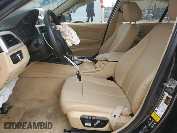 2016 BMW 3 Series 320i xDrive with VIN WBA8A3C54GK551746, listed as a Copart auction lot 44310405 with 77,137 mi miles and Salvage Title. Bid and sale history available at DreamBid. Image 7.