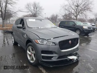 2018 Jaguar F-PACE 30t Premium with VIN SADCJ2GX0JA237967, listed as a IAAI auction lot 41512495 with 82,082 mi miles. Bid and sale history available at carsss.com. Image 1.