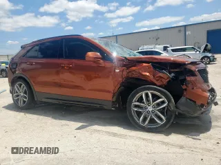 2020 Cadillac XT4 FWD Sport z VIN 1GYFZER45LF025992, wystawiony jako Copart lot #60110325 z przebiegiem 43 820 mil mil oraz Szkoda całkowita • Salvage title. Historia ofert i sprzedaży dostępna na DreamBid. Obrazek 4.