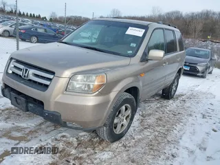 2006 Honda Pilot EX-L with VIN 2HKYF18526H546575, listed as a IAAI auction lot 41414263 with 118,872 mi miles and . Bid and sale history available at DreamBid. Image 2.