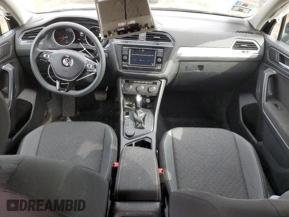 2021 Volkswagen Tiguan S z VIN 3VV0B7AX2MM000813, wystawiony jako Copart lot #49544255 z przebiegiem 43 801 mil mil oraz Szkoda całkowita • Salvage title. Historia ofert i sprzedaży dostępna na DreamBid. Obrazek 8.