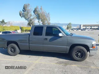 2002 Chevrolet Silverado 1500 LT with VIN 2GCEC19TX21103255, listed as a IAAI auction lot 41827408 with 153,387 mi miles and . Bid and sale history available at DreamBid. Image 13.