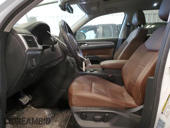 2021 Volkswagen Atlas SEL R-Line with VIN 1V2SR2CA9MC556499, listed as a Copart auction lot 44033995 with 55,061 mi miles and Salvage title. Bid and sale history available at DreamBid. Image 7.