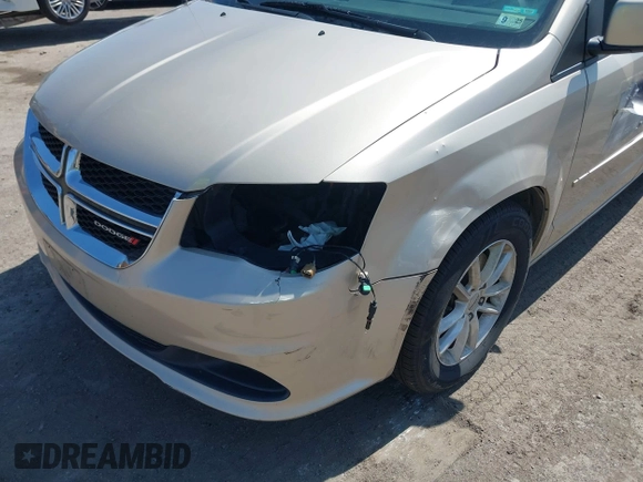 2016 Dodge Grand Caravan SXT with VIN 2C4RDGCGXGR151926, listed as a IAAI auction lot 41899225 with 69,456 mi miles. Bid and sale history available at carsss.com. Image 6.