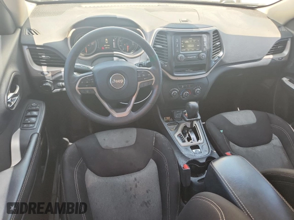 2017 Jeep Cherokee Sport z VIN 1C4PJLAB5HW503271, wystawiony jako Copart lot #58345205 z przebiegiem 125 311 mil mil oraz Szkoda całkowita • Salvage title. Historia ofert i sprzedaży dostępna na DreamBid. Obrazek 8.