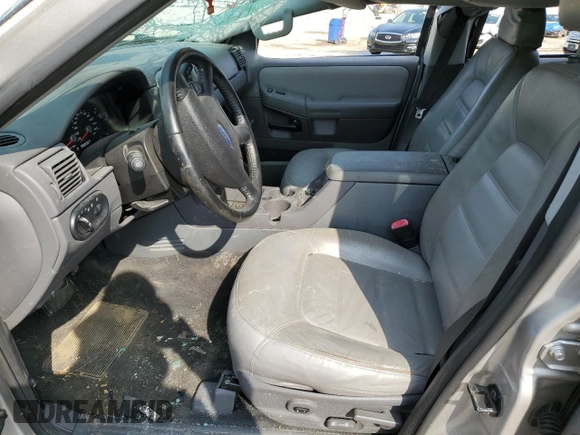 2005 Ford Explorer XLT с VIN 1FMZU63K85UA77934, выставлен на аукционе Copart как лот 60701125 с пробегом Не указан миль и На запчасти • Non repairable. История ставок и продаж доступна на DreamBid. Изображение 7.