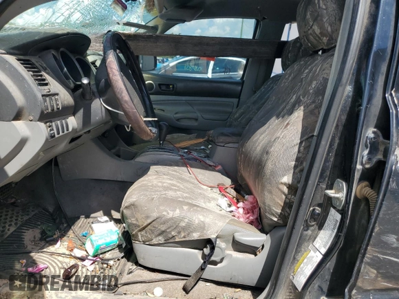 2006 Toyota Tacoma z VIN 3TMLU42N56M007744, wystawiony jako Copart lot #60804295 z przebiegiem 196 715 mil mil oraz Szkoda całkowita • Salvage title. Historia ofert i sprzedaży dostępna na DreamBid. Obrazek 7.