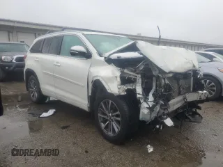 2018 Toyota Highlander SE z VIN 5TDKZRFH2JS548614, wystawiony jako Copart lot #45103245 z przebiegiem Nie podano mil oraz Szkoda całkowita • Salvage title. Historia ofert i sprzedaży dostępna na DreamBid. Obrazek 4.