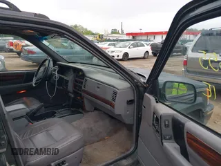 1993 Jeep Grand Cherokee Limited with VIN 1J4GZ78Y2PC540394, listed as a IAAI auction lot 42171655 with 94,417 mi miles and . Bid and sale history available at DreamBid. Image 5.