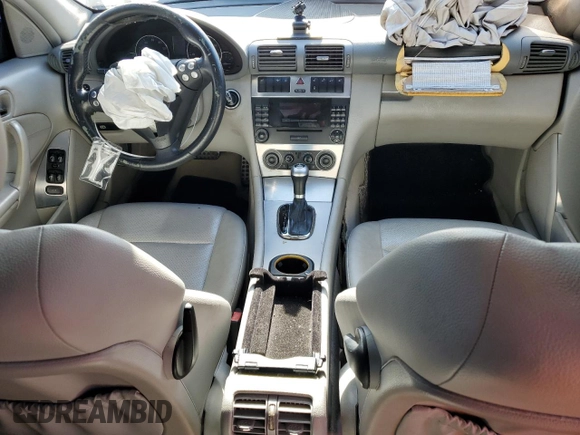 2006 Mercedes-Benz C 230 Sport z VIN WDBRF52H26F783588, wystawiony jako Copart lot #55117035 z przebiegiem 106 074 mil mil oraz Szkoda całkowita • Salvage title. Historia ofert i sprzedaży dostępna na DreamBid. Obrazek 8.
