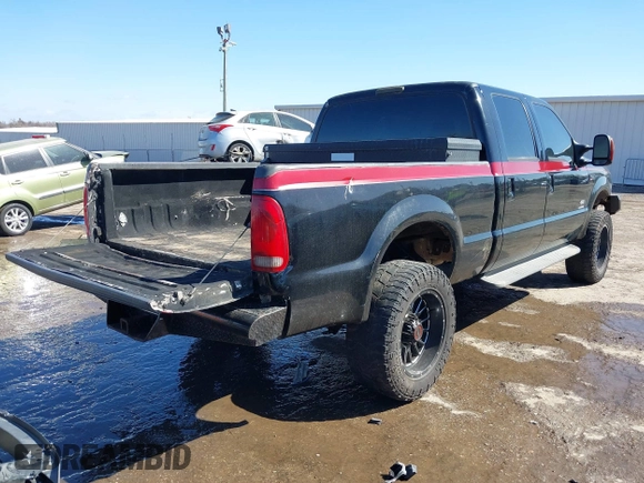 1999 Ford Super Duty F-250 XL with VIN 1FTNW21F3XEA73346, listed as a IAAI auction lot 41720350 with 193,884 mi miles. Bid and sale history available at carsss.com. Image 4.