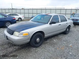 2006 Ford Police Interceptor with VIN 2FAFP71W26X163301, listed as a IAAI auction lot 41216693 with 1 mi miles. Bid and sale history available at carsss.com. Image 17.