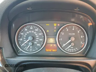 2007 BMW 3 Series 328xi with VIN WBAVC73557KP35114, listed as a Copart auction lot 51818055 with 225,165 mi miles and Salvage title. Bid and sale history available at DreamBid. Image 9.