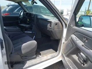 2006 Chevrolet Silverado 1500 LT2 with VIN 1GCEK19B86Z199636, listed as a IAAI auction lot 41614508 with 188,458 mi miles and . Bid and sale history available at DreamBid. Image 5.