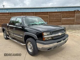 2004 Chevrolet Silverado 2500 LT z VIN 1GCGC23U04F212612, wystawiony jako Copart lot #61760875 z przebiegiem 131 060 mil mil oraz Czysty tytuł • Clean title. Historia ofert i sprzedaży dostępna na DreamBid. Obrazek 1.