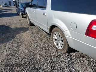 2015 Ford Expedition Max Limited с VIN 1FMJK2AT8FEF19713, выставлен на аукционе IAAI как лот 41737500 с пробегом 160 164 миль миль и . История ставок и продаж доступна на DreamBid. Изображение 6.