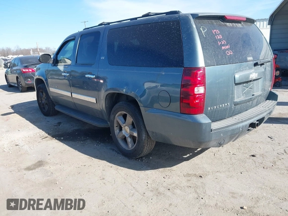2008 Chevrolet Suburban LTZ z VIN 1GNFC160X8R173120, wystawiony jako IAAI lot #41422800 z przebiegiem 240 167 mil mil oraz . Historia ofert i sprzedaży dostępna na DreamBid. Obrazek 3.