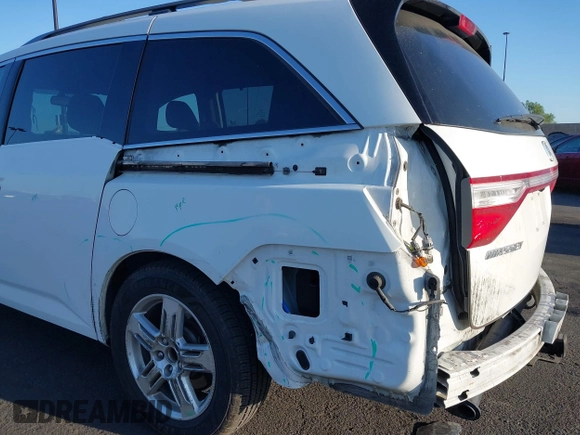 2011 Honda Odyssey Touring с VIN 5FNRL5H96BB002421, выставлен на аукционе IAAI как лот 42297384 с пробегом 128 472 миль миль и . История ставок и продаж доступна на DreamBid. Изображение 6.