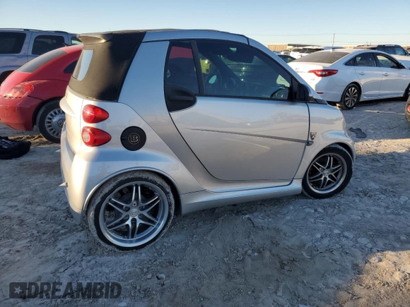 2009 Smart fortwo Passion z VIN WMEEK31X19K281791, wystawiony jako Copart lot #81420034 z przebiegiem 72 965 mil mil oraz Szkoda całkowita • Salvage title. Historia ofert i sprzedaży dostępna na DreamBid. Obrazek 3.