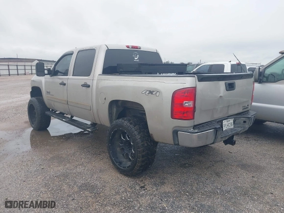 2007 Chevrolet Silverado 1500 LT w/1LT with VIN 3GCEK13C07G528221, listed as a IAAI auction lot 41510443 with 278,864 mi miles. Bid and sale history available at carsss.com. Image 3.