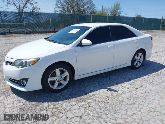 2013 Toyota Camry L with VIN 4T1BF1FK8DU218865, listed as a IAAI auction lot 41983521 with 139,533 mi miles. Bid and sale history available at carsss.com. Image 18.