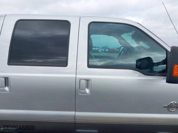 2014 Ford Super Duty F-250 SRW XL with VIN 1FT7W2BT7EEA65633, listed as a IAAI auction lot 41521209 with 222,076 mi miles. Bid and sale history available at carsss.com. Image 14.