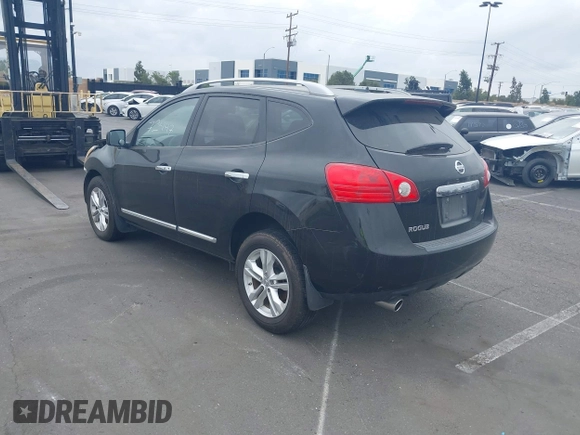 2013 Nissan Rogue S with VIN JN8AS5MT6DW501000, listed as a IAAI auction lot 41772447 with 110,811 mi miles. Bid and sale history available at carsss.com. Image 3.